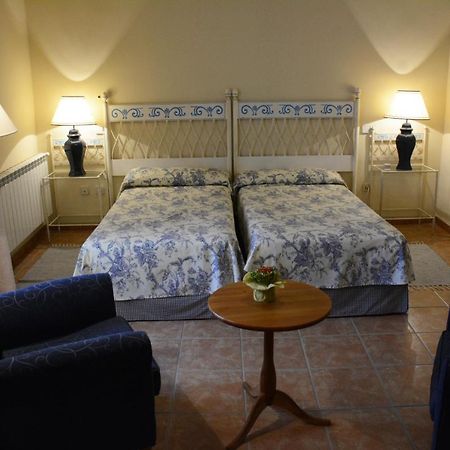 Hostal Rural Cumbres De Castilla Mandayona Luaran gambar