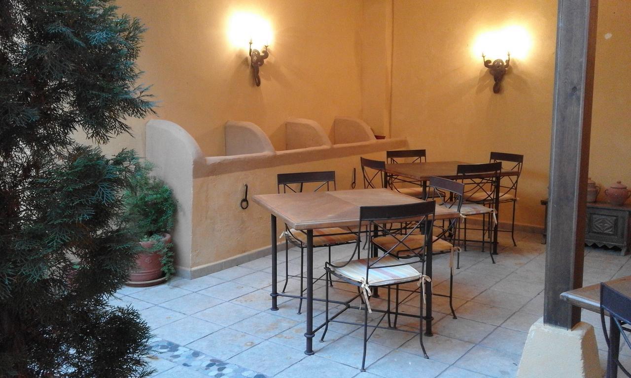 Hostal Rural Cumbres De Castilla Mandayona Luaran gambar