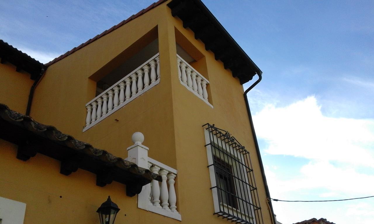 Hostal Rural Cumbres De Castilla Mandayona Luaran gambar