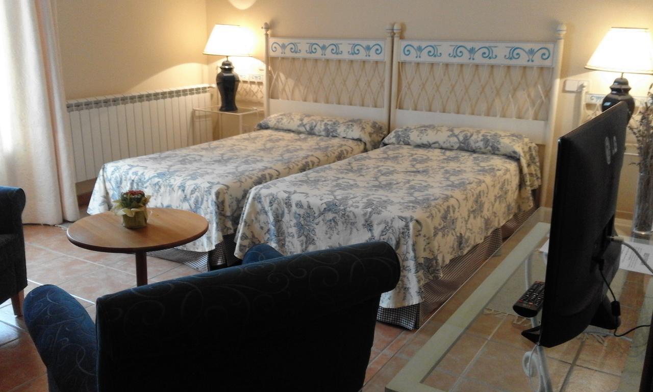Hostal Rural Cumbres De Castilla Mandayona Luaran gambar