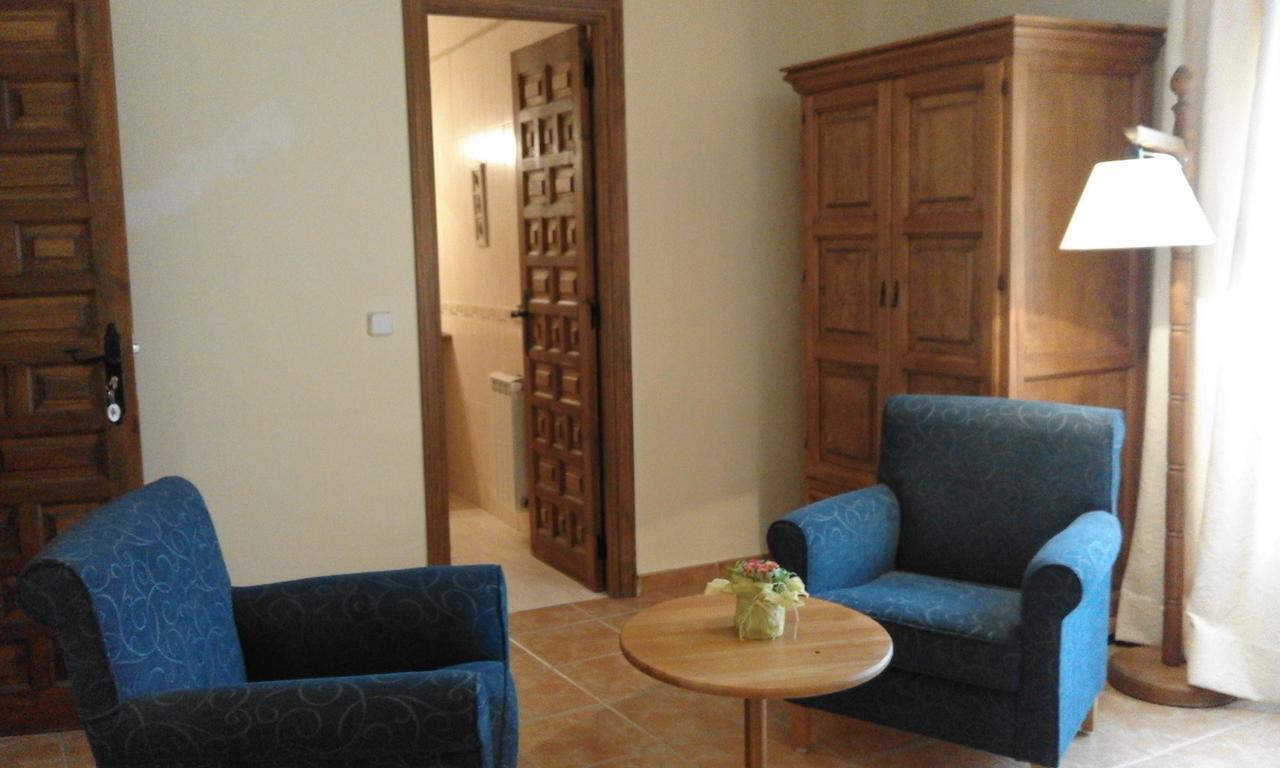 Hostal Rural Cumbres De Castilla Mandayona Luaran gambar