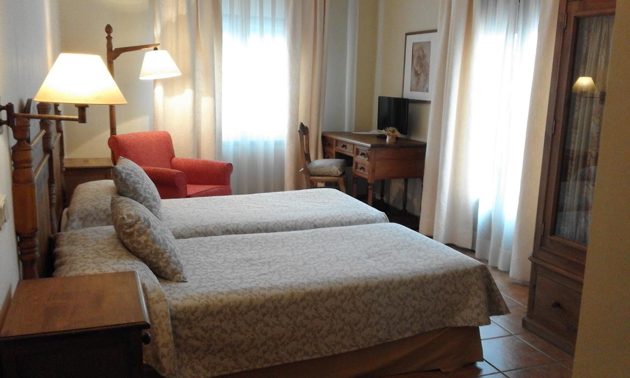 Hostal Rural Cumbres De Castilla Mandayona Luaran gambar