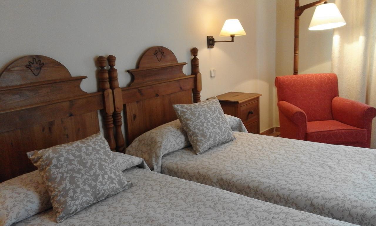 Hostal Rural Cumbres De Castilla Mandayona Luaran gambar