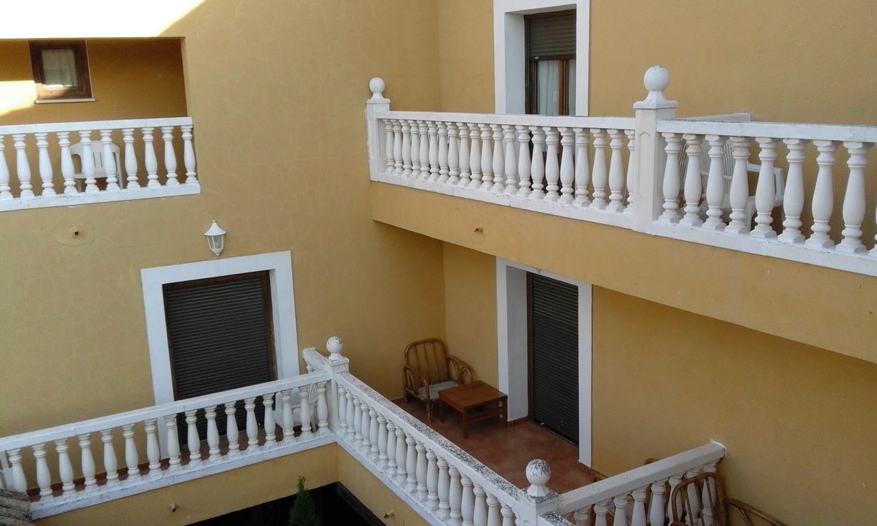 Hostal Rural Cumbres De Castilla Mandayona Luaran gambar