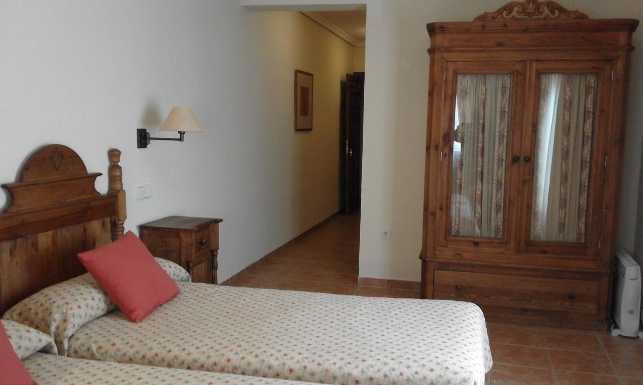 Hostal Rural Cumbres De Castilla Mandayona Luaran gambar