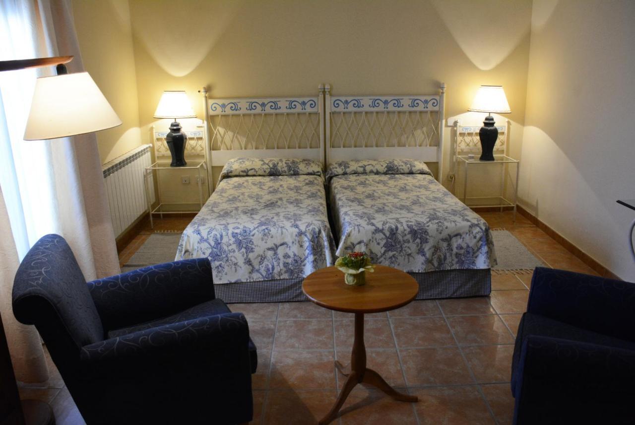 Hostal Rural Cumbres De Castilla Mandayona Luaran gambar