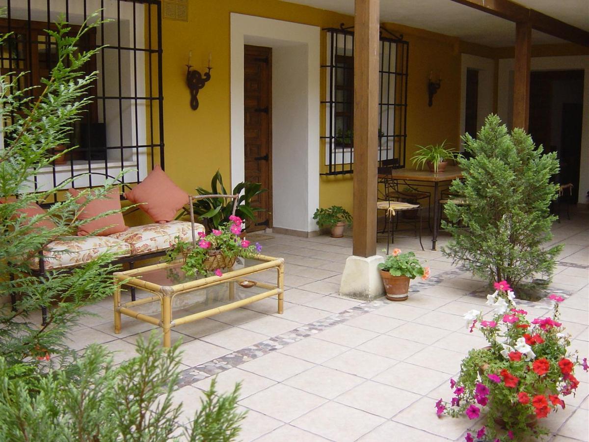Hostal Rural Cumbres De Castilla Mandayona Luaran gambar